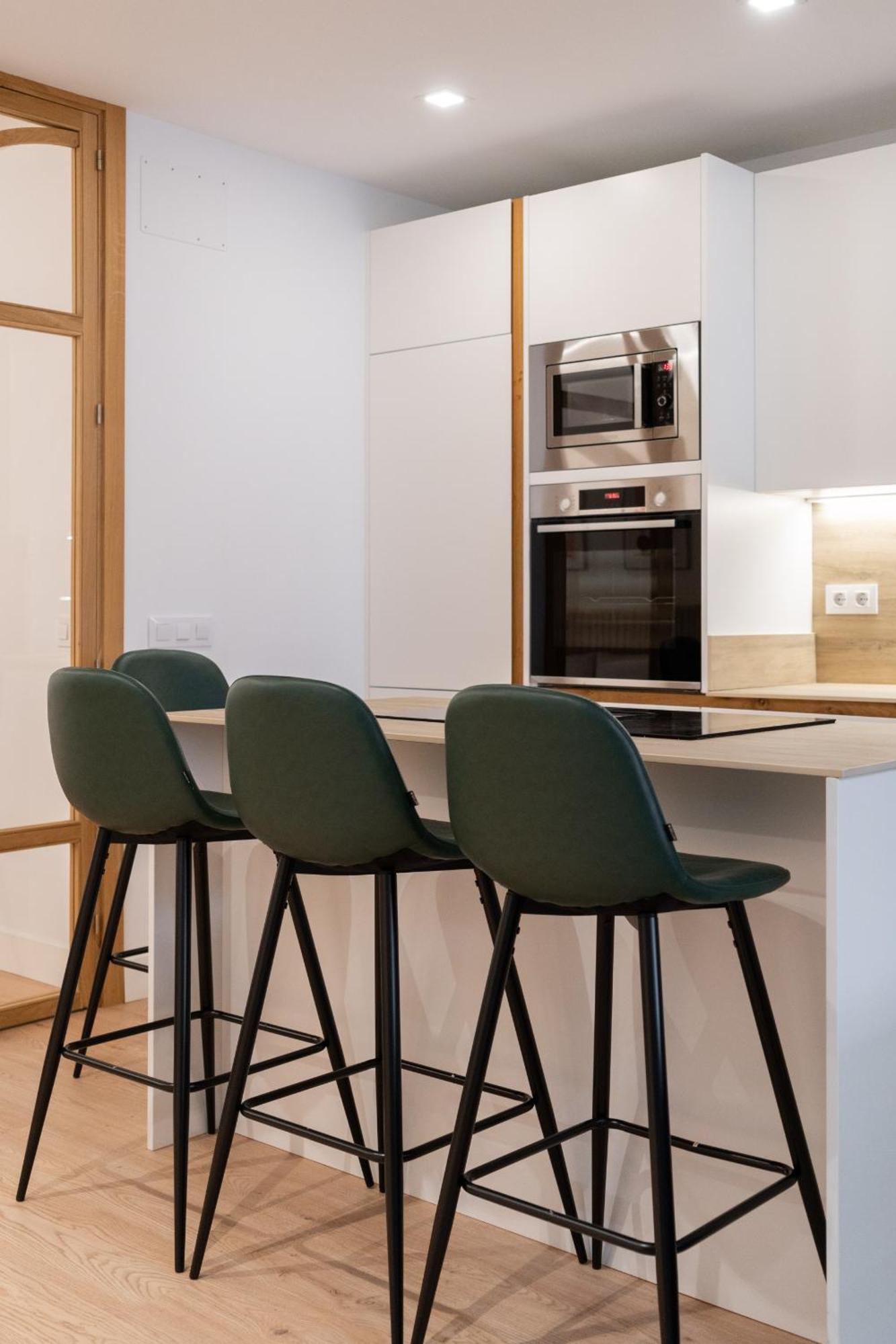 Apartamento Reformado Para 6 Personas En Plena Gran Via Alquiler Temporal Madrid Exterior foto