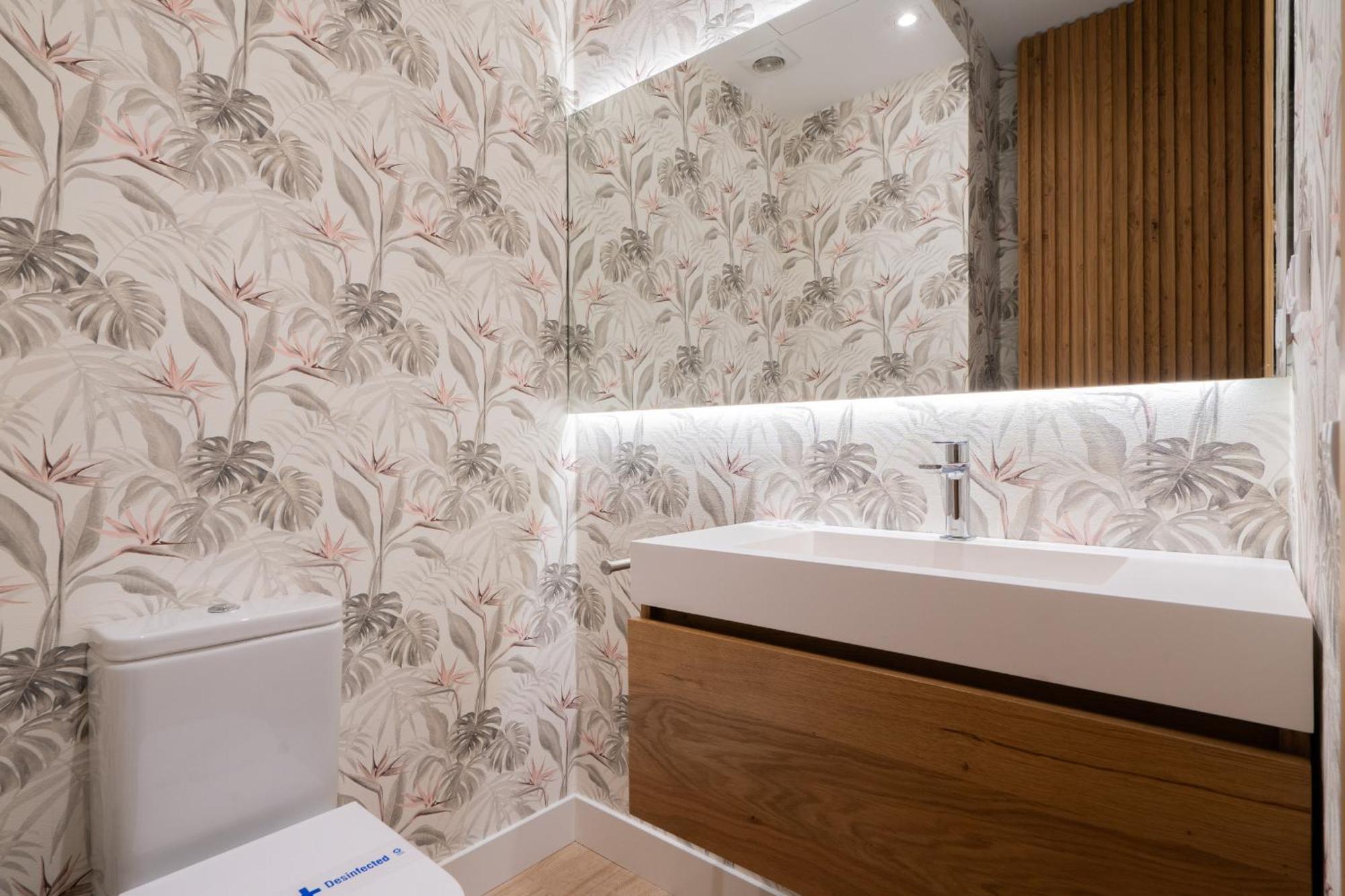 Apartamento Reformado Para 6 Personas En Plena Gran Via Alquiler Temporal Madrid Exterior foto
