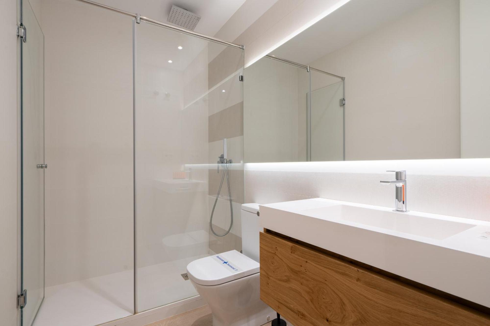 Apartamento Reformado Para 6 Personas En Plena Gran Via Alquiler Temporal Madrid Exterior foto