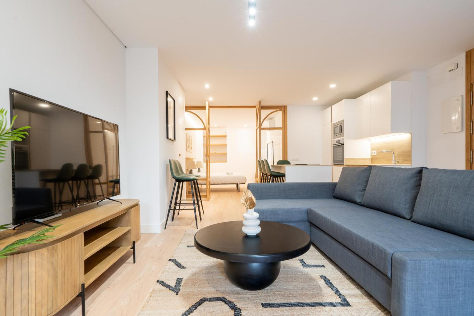 Apartamento Reformado Para 6 Personas En Plena Gran Via Alquiler Temporal Madrid Exterior foto