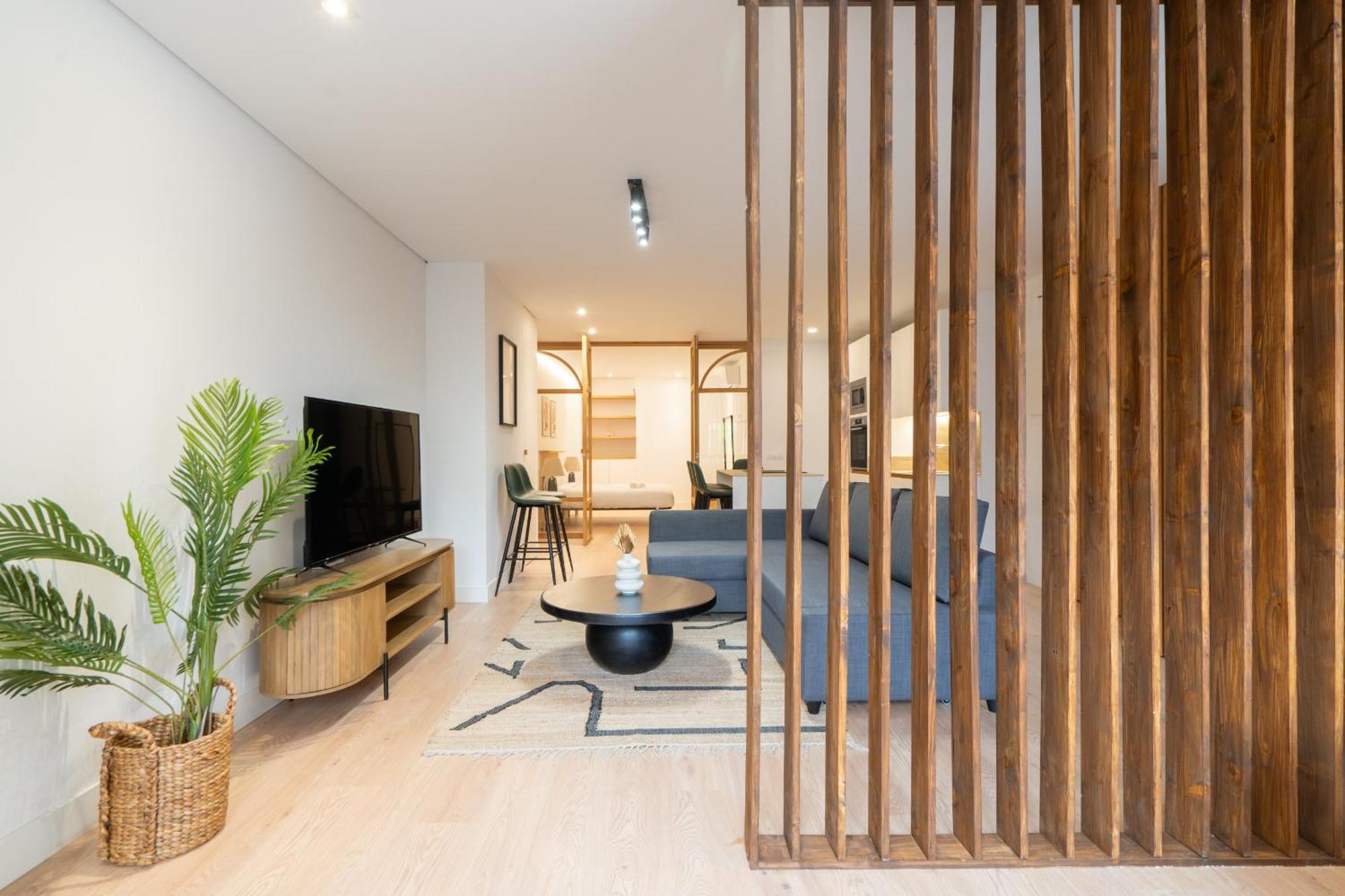 Apartamento Reformado Para 6 Personas En Plena Gran Via Alquiler Temporal Madrid Exterior foto